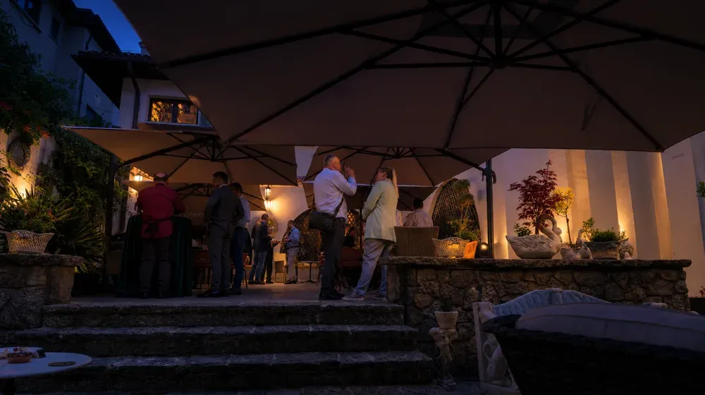 Bar privat de seară