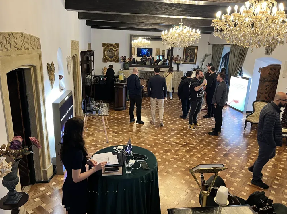 Gală de caritate în desfășurare